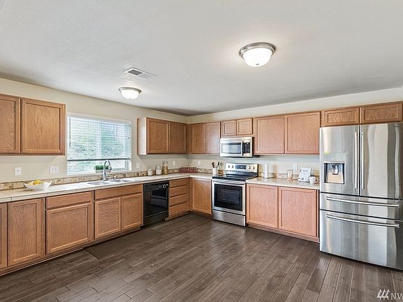 5th image of 2118 187th Street Ct E