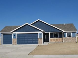 5802 Kimber Dr, Gillette, WY 82718