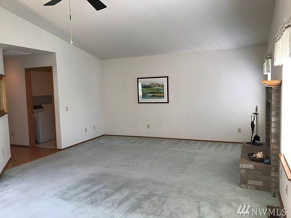 5th image of 904 NW Leisure Ln