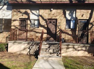 314 N Oaks Blvd, North Brunswick, NJ 08902