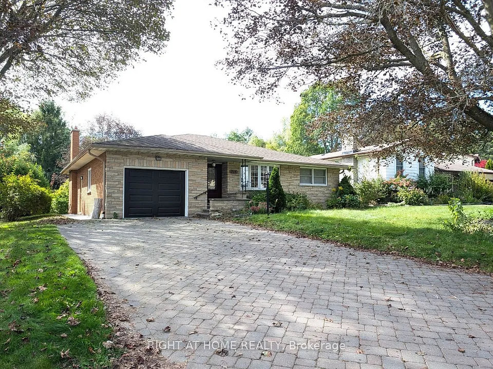 716 Tulip Ct #MAIN FLOOR