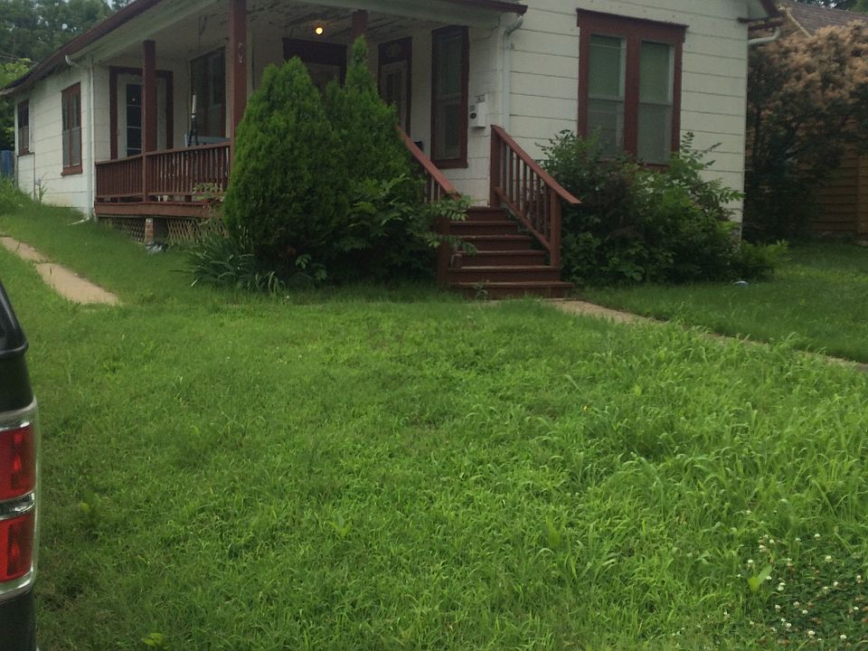 2nd image of 1004 S Horton St