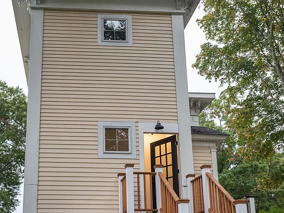 Private rear entrance