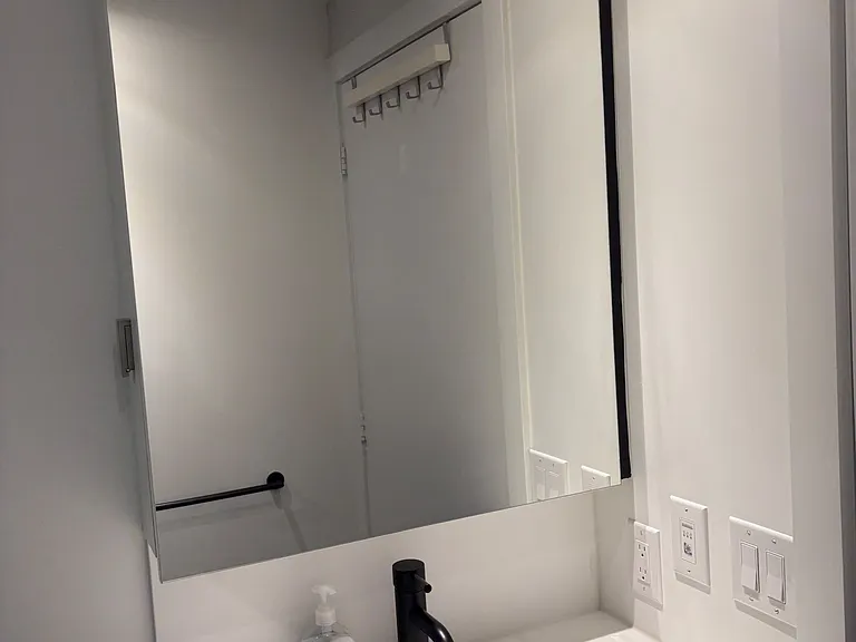 20 Edward St #904 — Photo 16