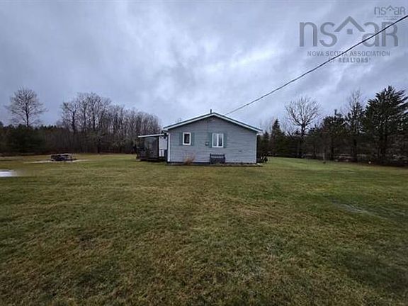 5th image of 296 Valley Rd