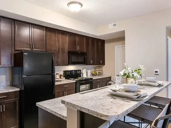 Residence at Cook's Pointe