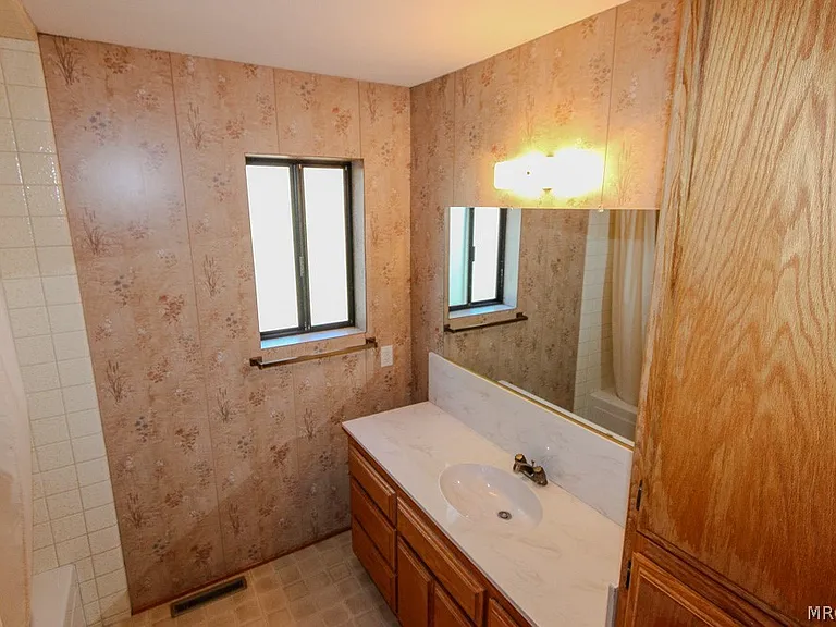 1772 Columbine Dr — Photo 18