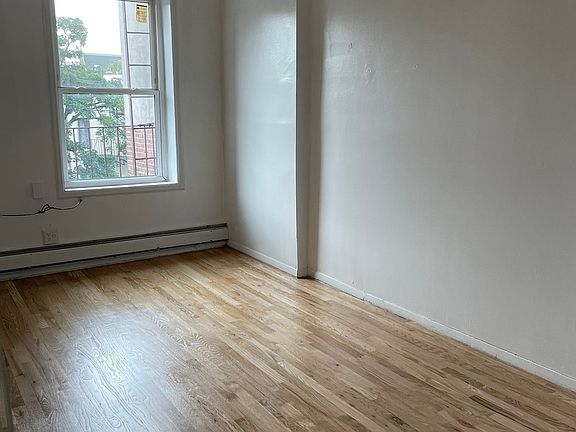 4th image of 944 Fulton St #4A