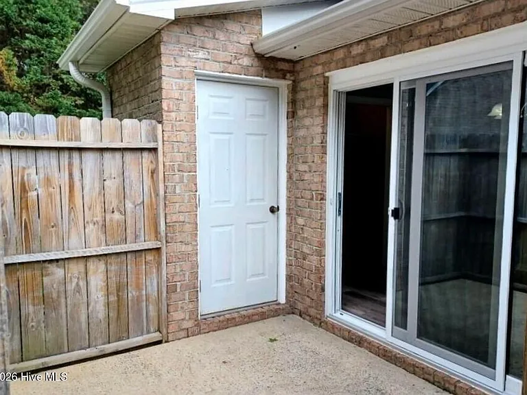 1921 Arlington Park Dr — Photo 10