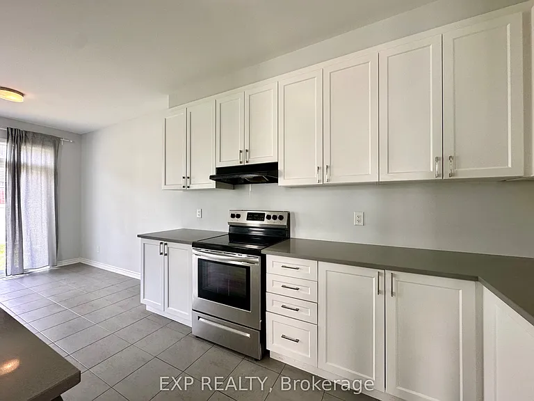 823 Regulus Rdg — Photo 6