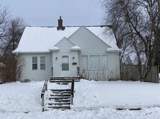 1632 East St, Cedar Falls, IA 50613