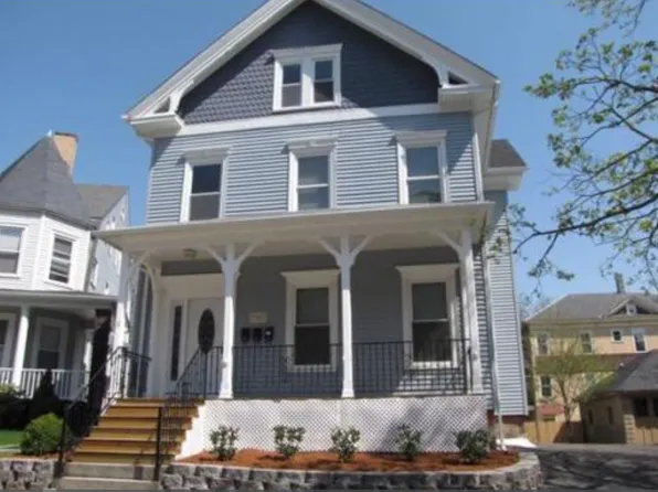 12 Claremont St APT 2, Worcester, MA 01610