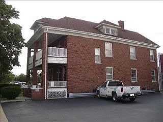 1st image of 209 S 1st St