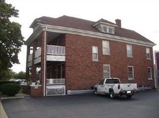 209 S 1st St, Rockford, IL 61104