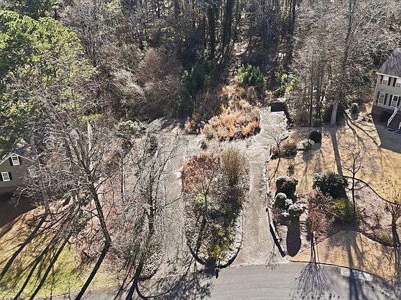 3rd image of 36 Coventry Dr SE