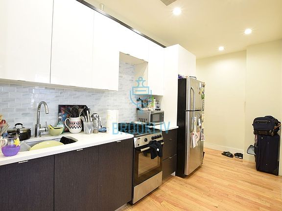 3rd image of 573 E 22nd St #4F