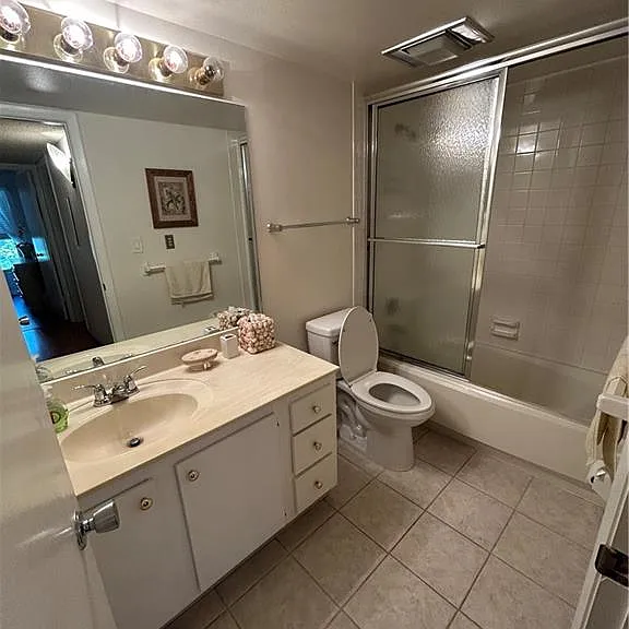 5479 Peppertree Dr #E13 — Photo 17