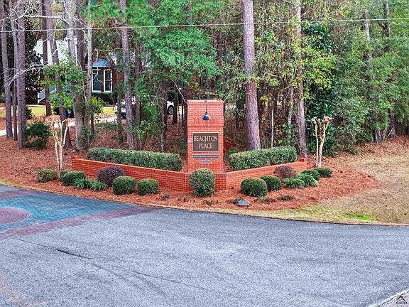 3rd image of 102 Leonards Dr