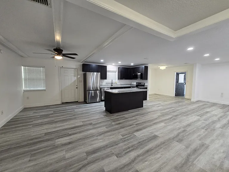 1816 Rendale Dr — Photo 12