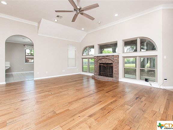 3rd image of 1601 Whispering Oaks Ct