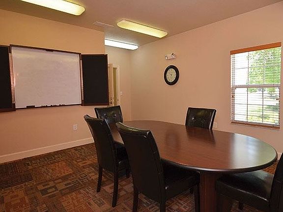 Bussiness room
