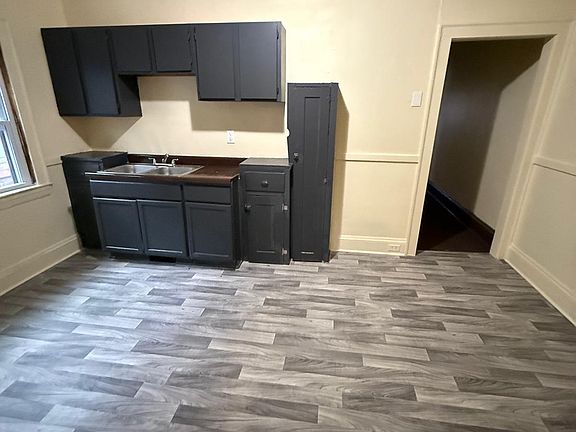 4th image of 3622 E 149th St #4