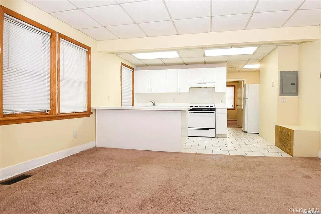 2 bed, 1.0 bath, 900 sqft, $2,800 — Photo 3