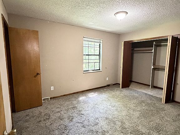 5th image of 713 NE Ball Dr APT A