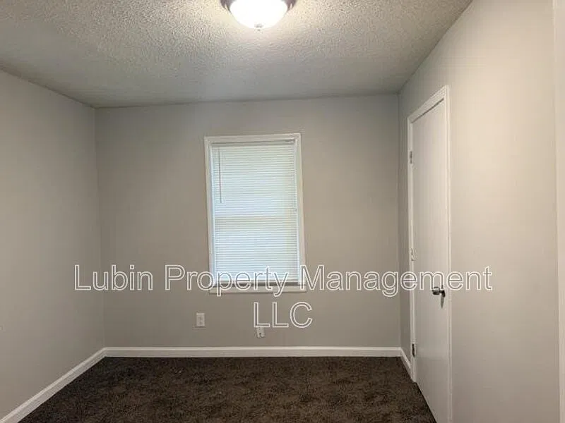 3 bed, 1.0 bath, 1041 sqft, $975 — Photo 4
