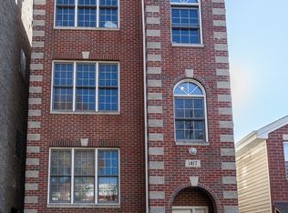 1417 W Erie St #2, Chicago, IL 60642