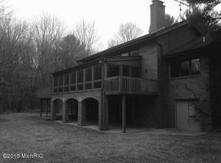 6621 Halcyon Dr, Holland, MI 49423