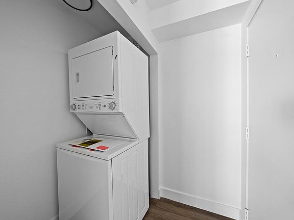 2nd image of 1811 Malcolm Ave APT 4