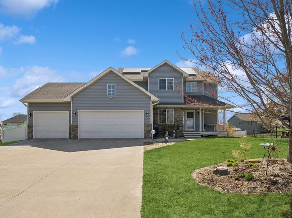 4932 Kama Ln NE, Albertville, MN 55301