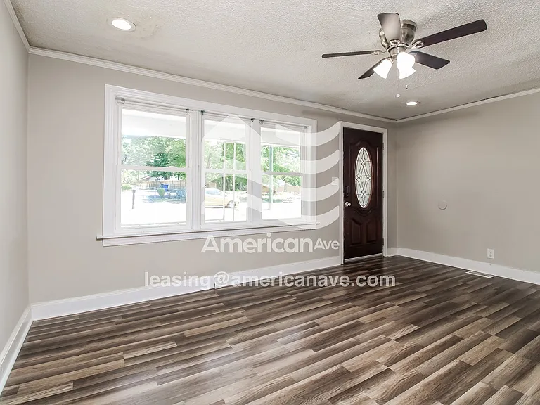 92536_005_living_room_3.jpg