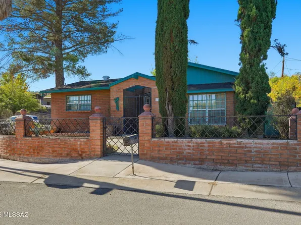 2735 N Silver Reef Dr, Nogales, AZ 85621