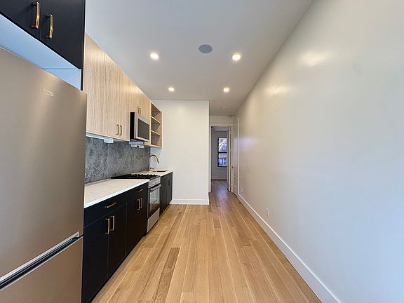 2nd image of 52 Grace St #2L