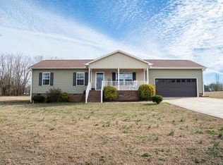 156 Honeysuckle Ln, Gaffney, SC 29341