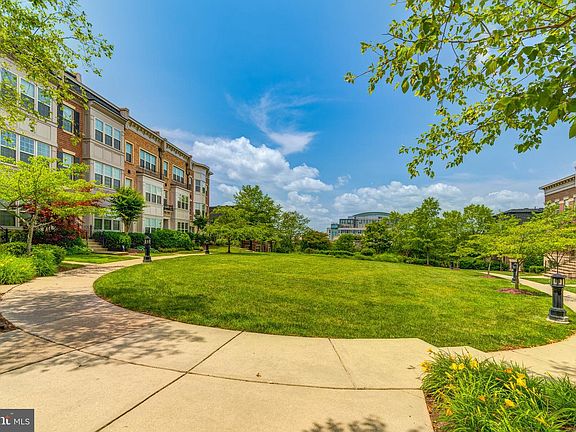 4th image of 510 Overlook Park Dr #32