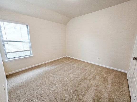 5th image of 525 Tuscany Dr #A