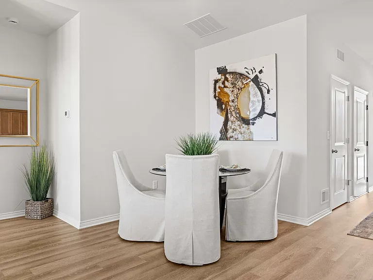 Walden Parc Apartments — Photo 56