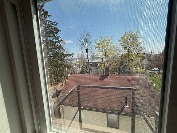 5th image of 99 Cedar Hill Ave #C