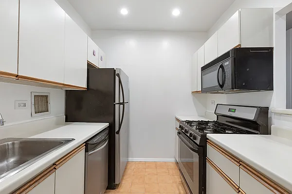 Rented by Compass | media 6