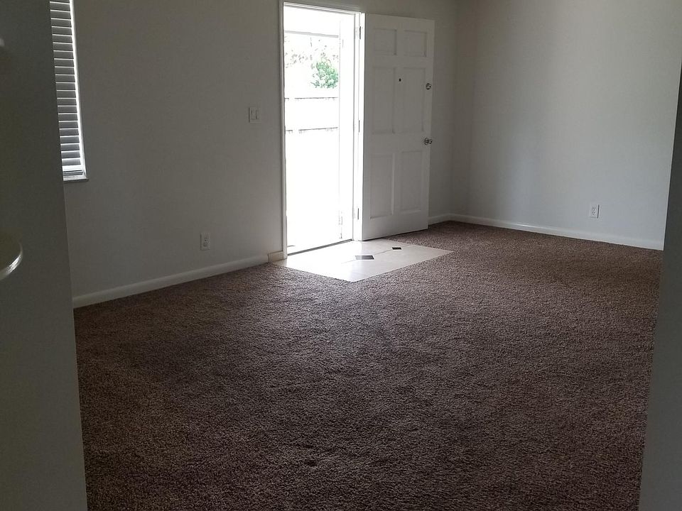 1st image of 359 Jennings Ave