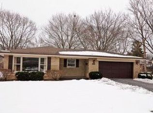 1109 Marcey Ave, Wheaton, IL 60189
