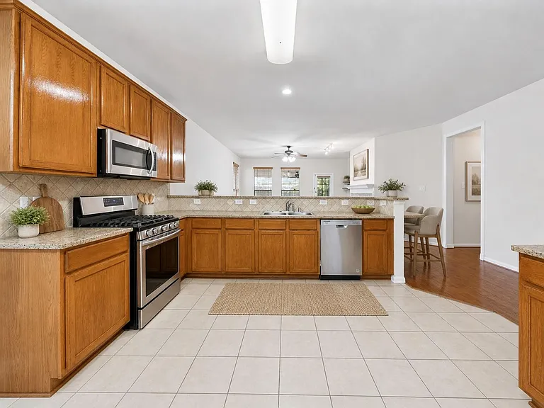 11630 Forest Wind Ln — Photo 22