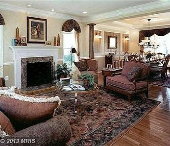 Columbia Living Room/Dining Room