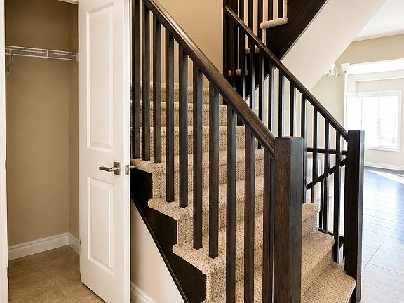 2nd image of 85 Sexton Cres