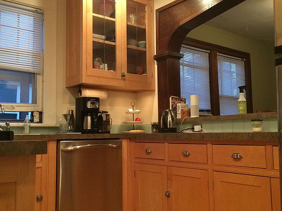 5th image of 238 Cretin Ave S