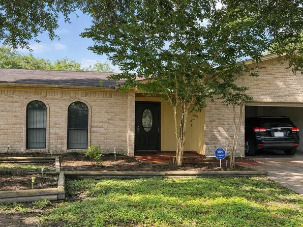 6111 Irish Hill Dr, Houston, TX 77053