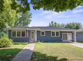1028 13th St E, Glencoe, MN 55336